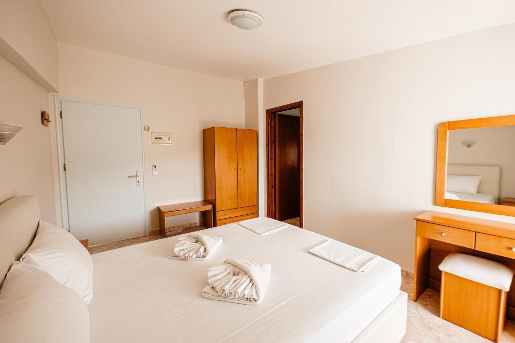 Hotel Marialena Потос Екстериор снимка