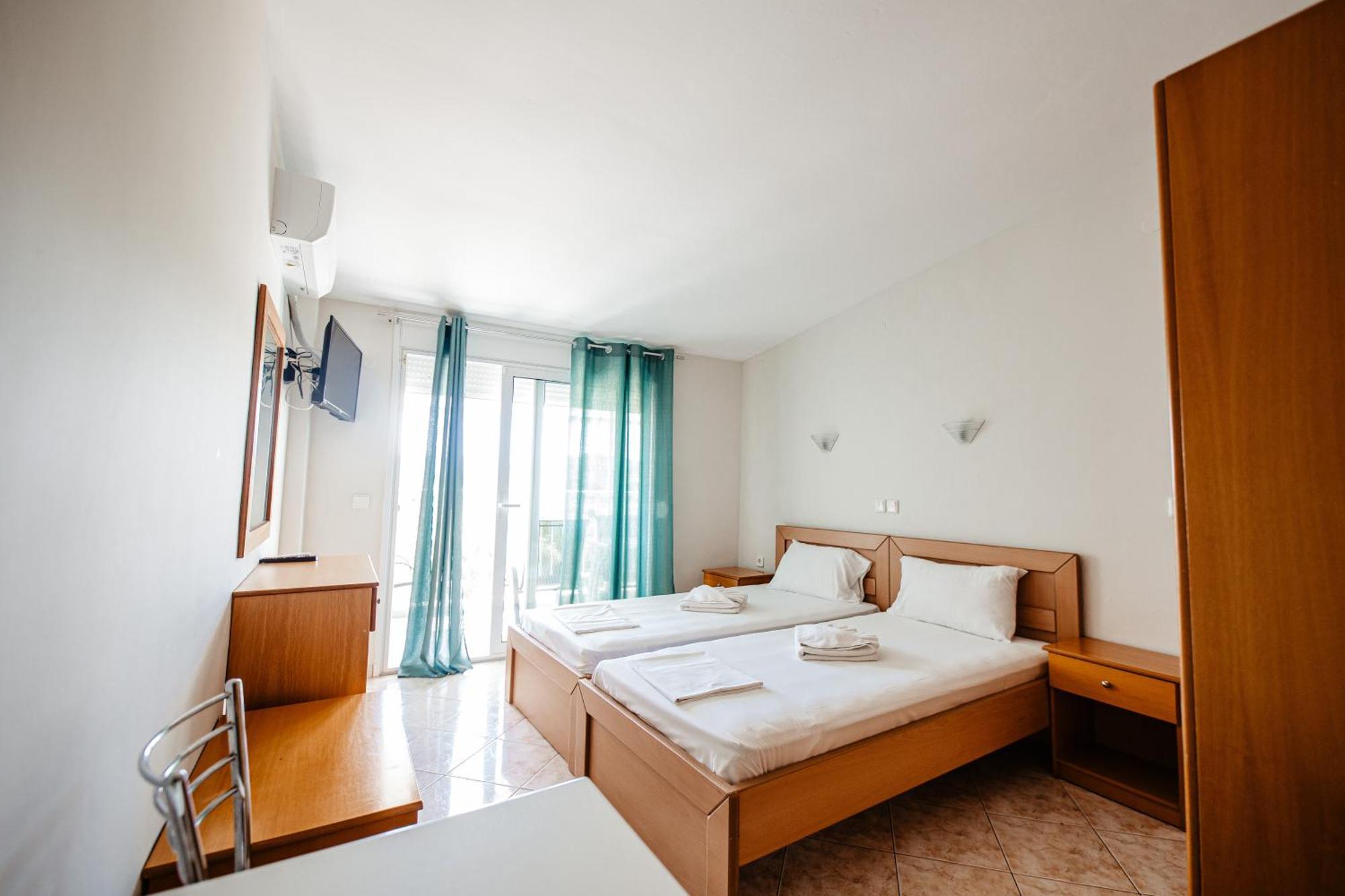 Hotel Marialena Потос Екстериор снимка