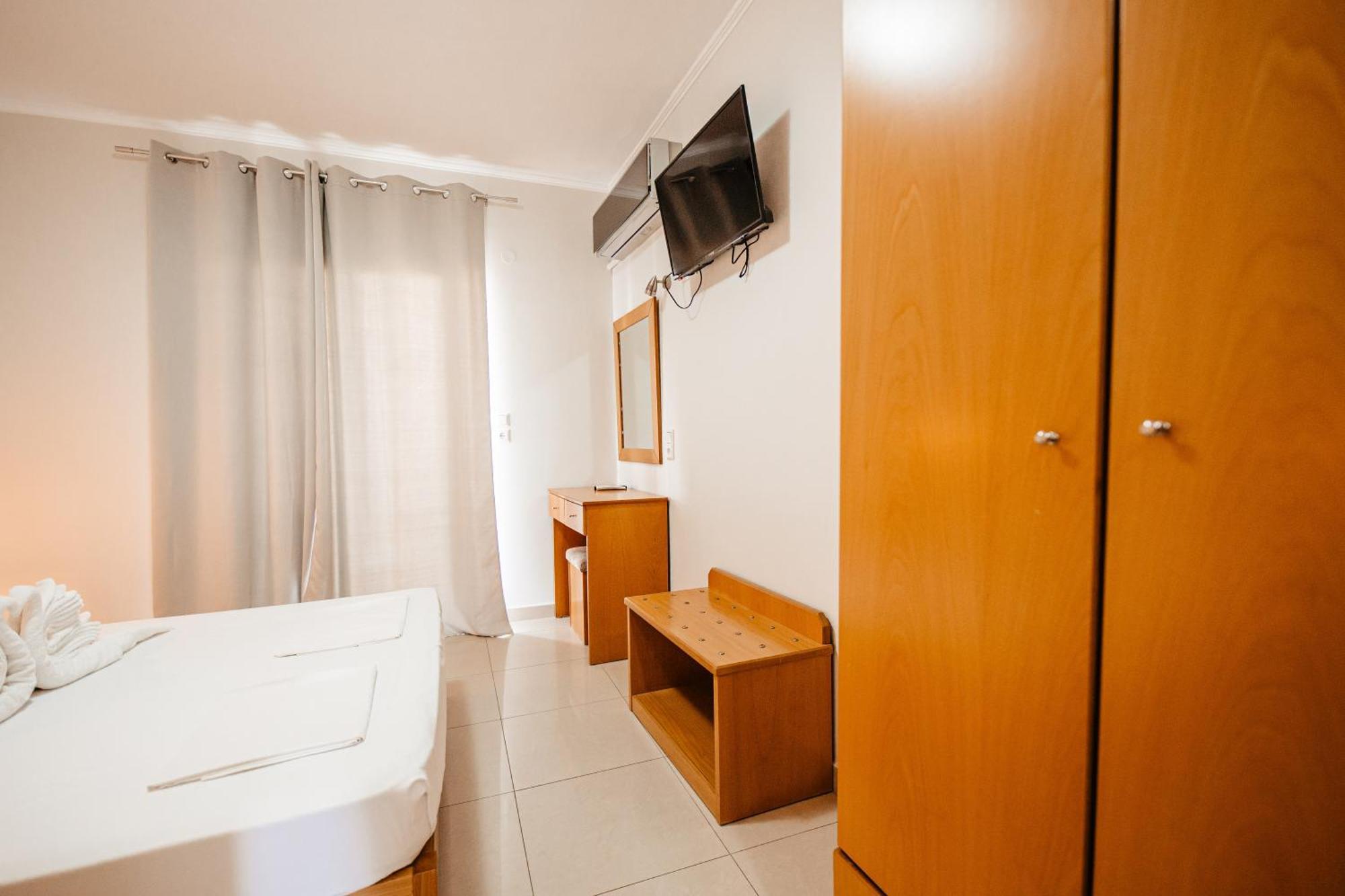 Hotel Marialena Потос Екстериор снимка
