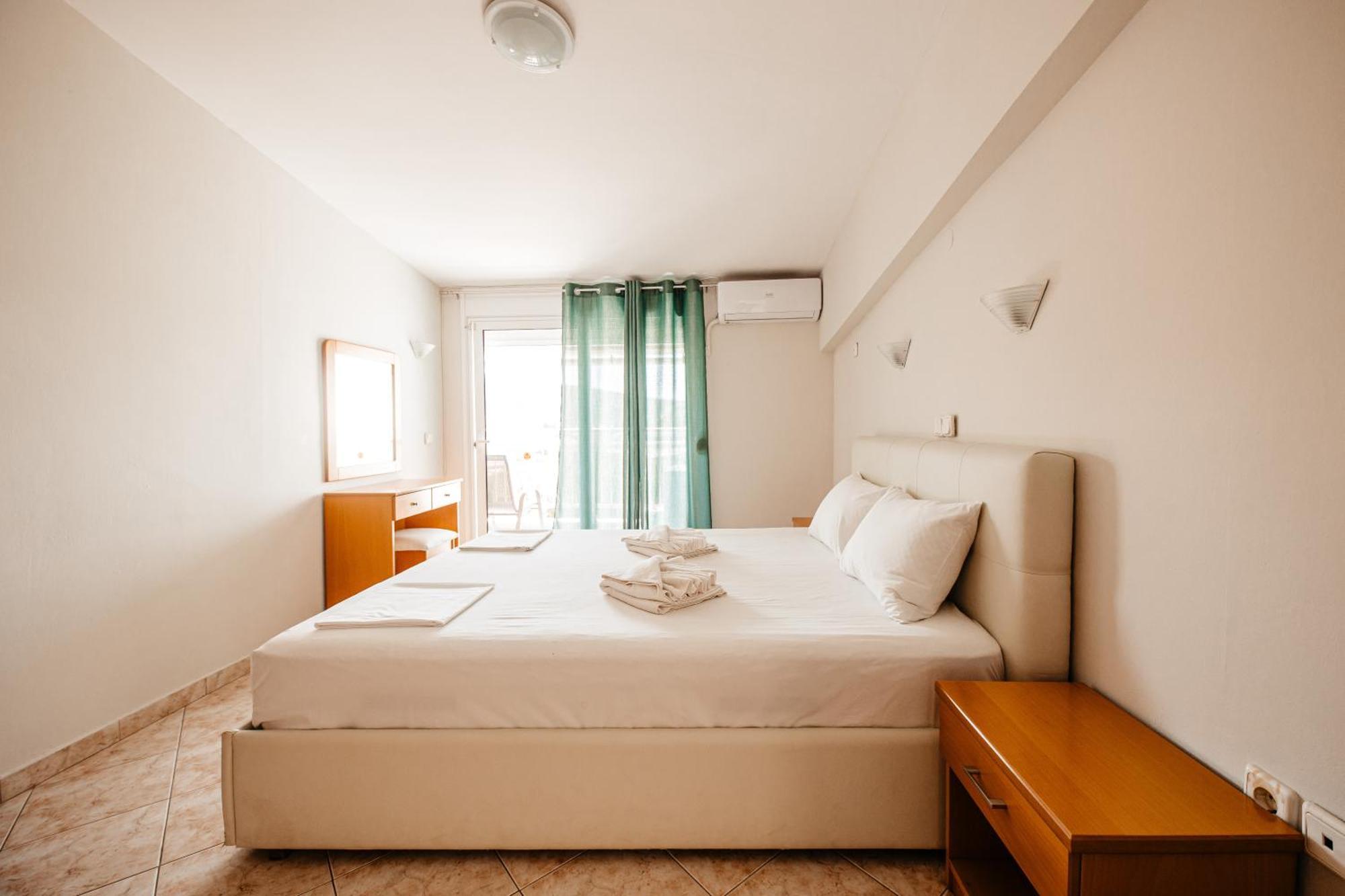 Hotel Marialena Потос Екстериор снимка